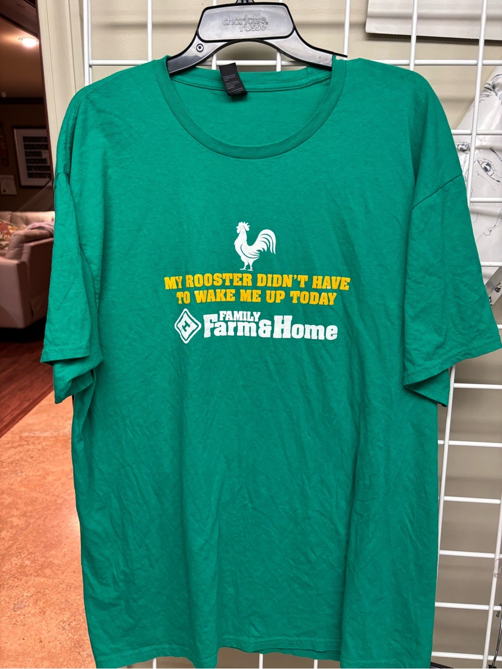 NWOT Family Farm And Home Black Friday Promo T-Shirt Green XL Rooster Chicken